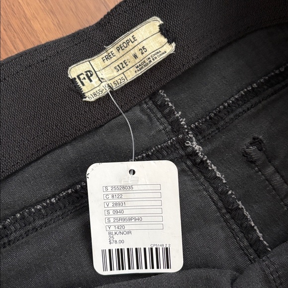 FREE PEOPLE PULL ON FLARE JEANS - Picture 8 of 11